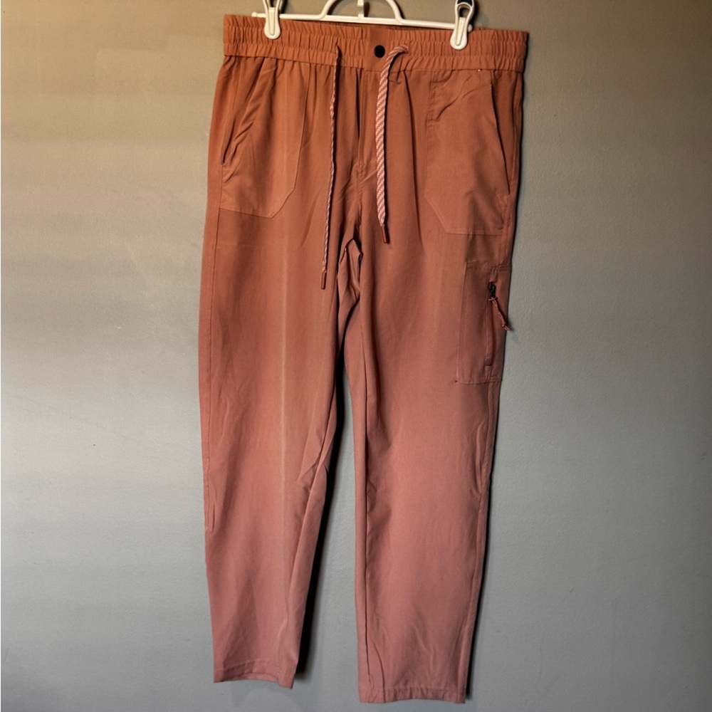 Avalanche Pink Capris with Elastic Waist and Relaxed Fit